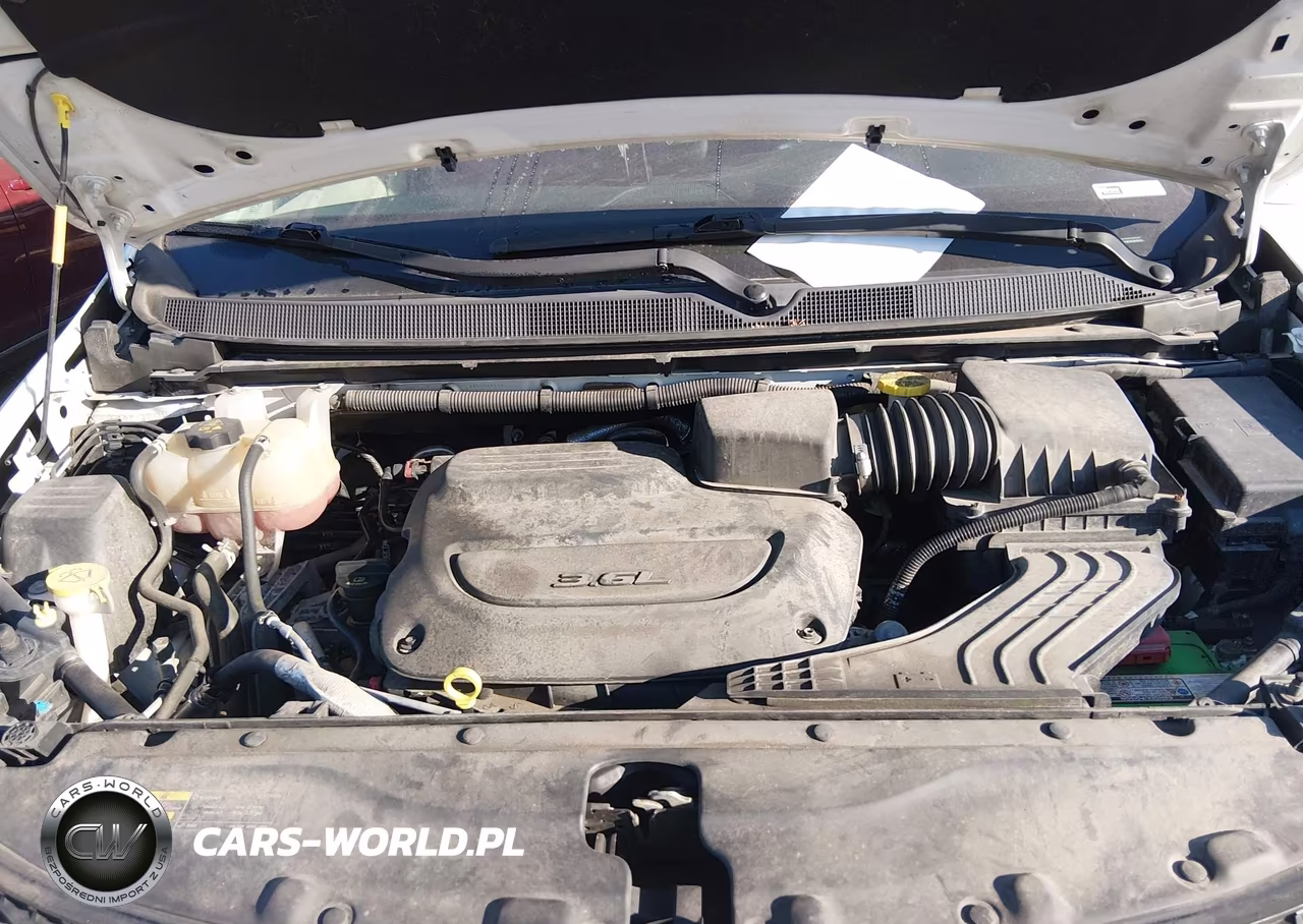 2019 Chrysler Pacifica Touring L VIN:2C4RC1BG7KR593024 - 10