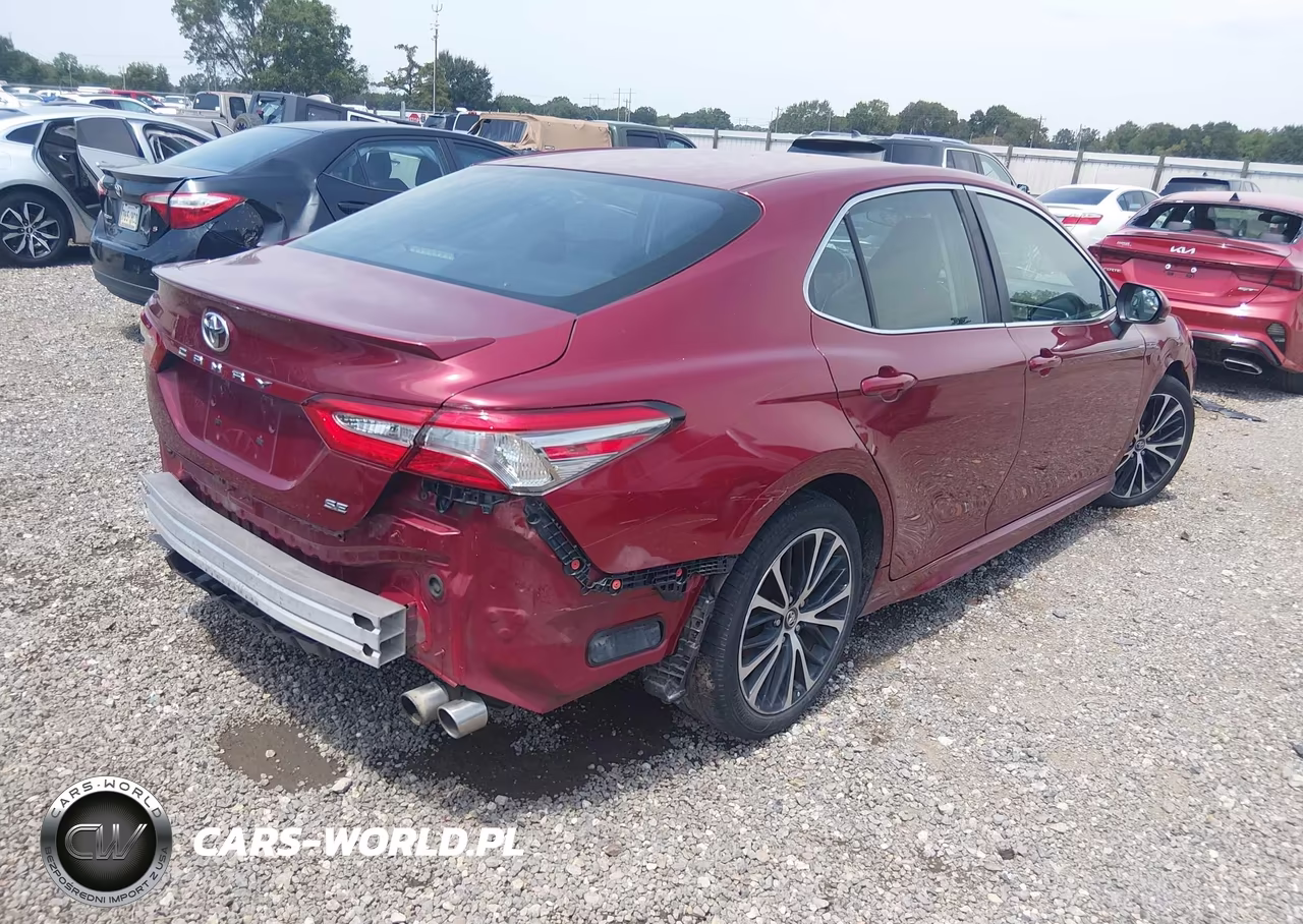 2018 Toyota Camry Se VIN:4T1B11HKXJU542777 - 4