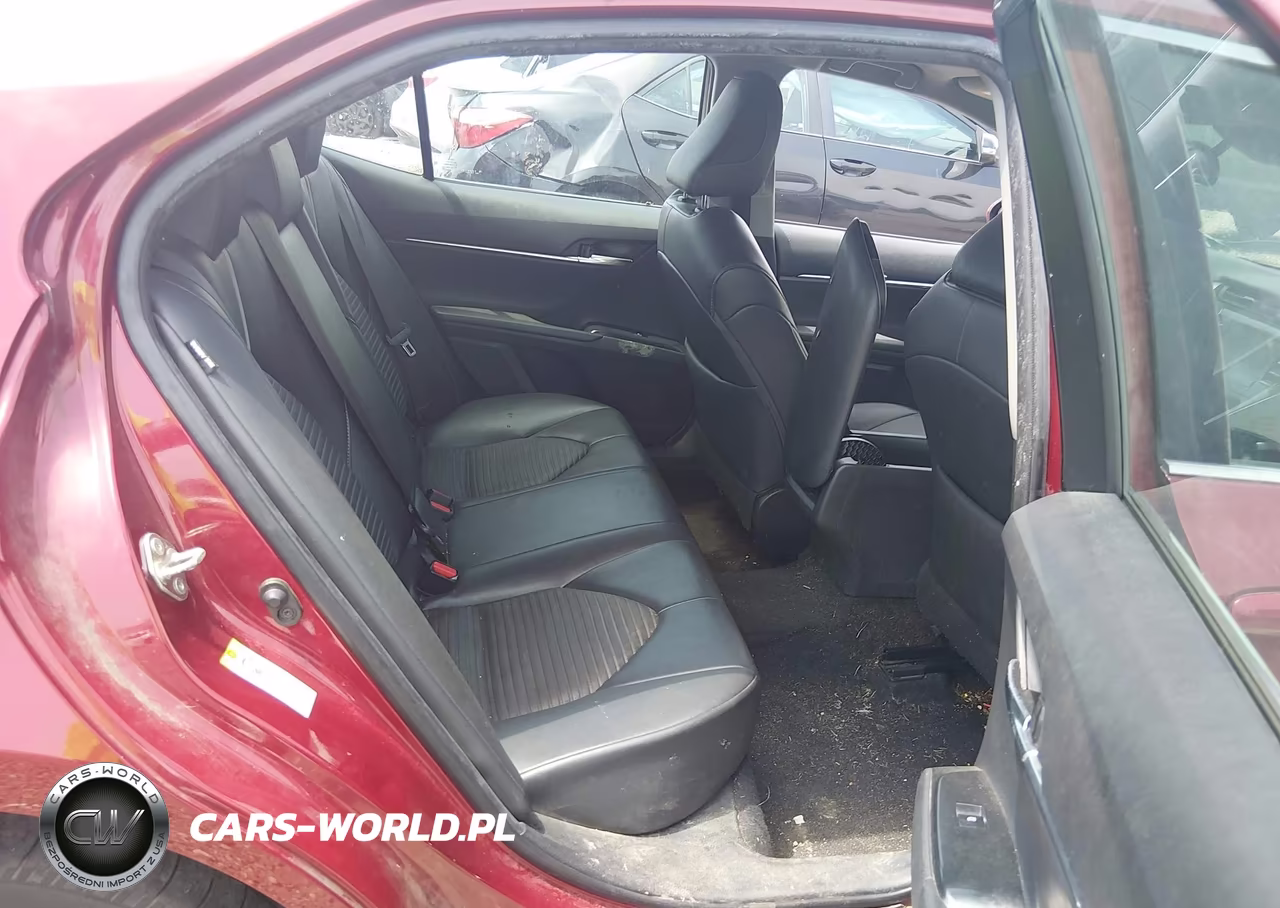 2018 Toyota Camry Se VIN:4T1B11HKXJU542777 - 8
