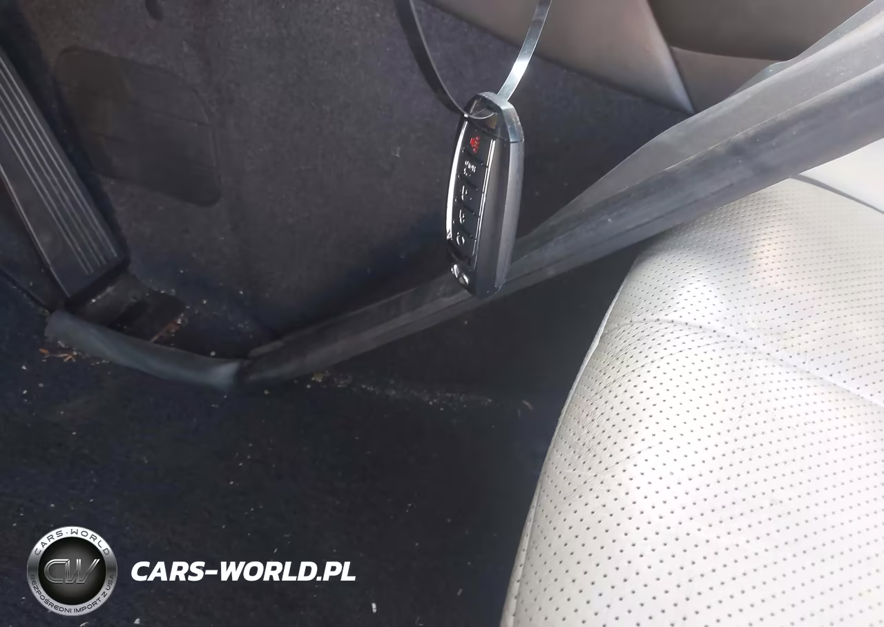 2022 Infiniti Q60 Luxe VIN:JN1EV7KK9NM600517 - 11