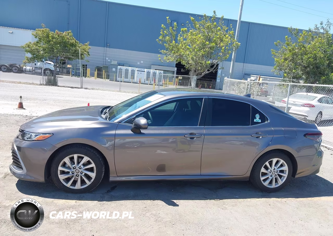 2021 Toyota Camry Le VIN:4T1C11AKXMU436770 - 14