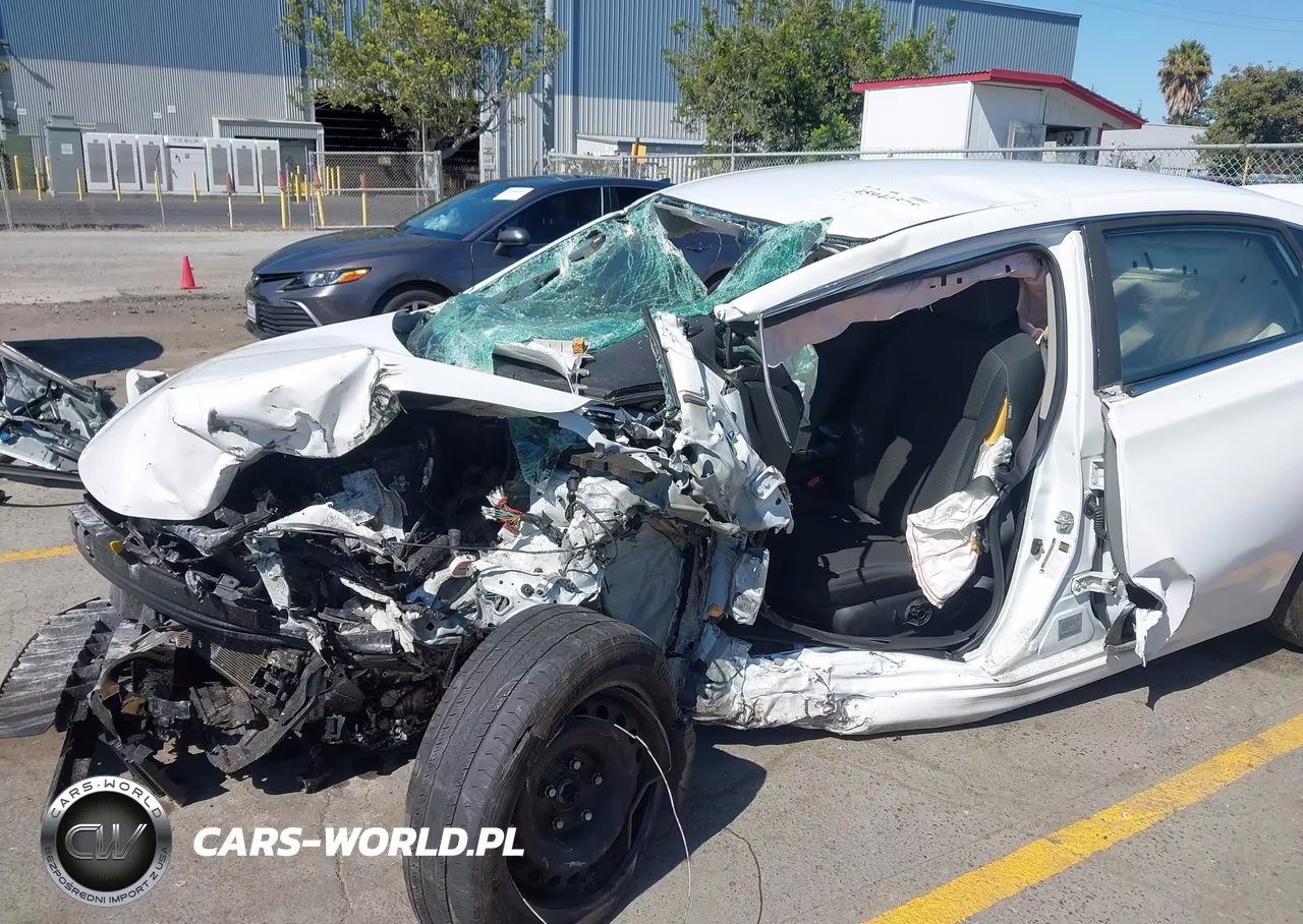 2019 Nissan Sentra S VIN:3N1AB7AP7KY349736 - 6