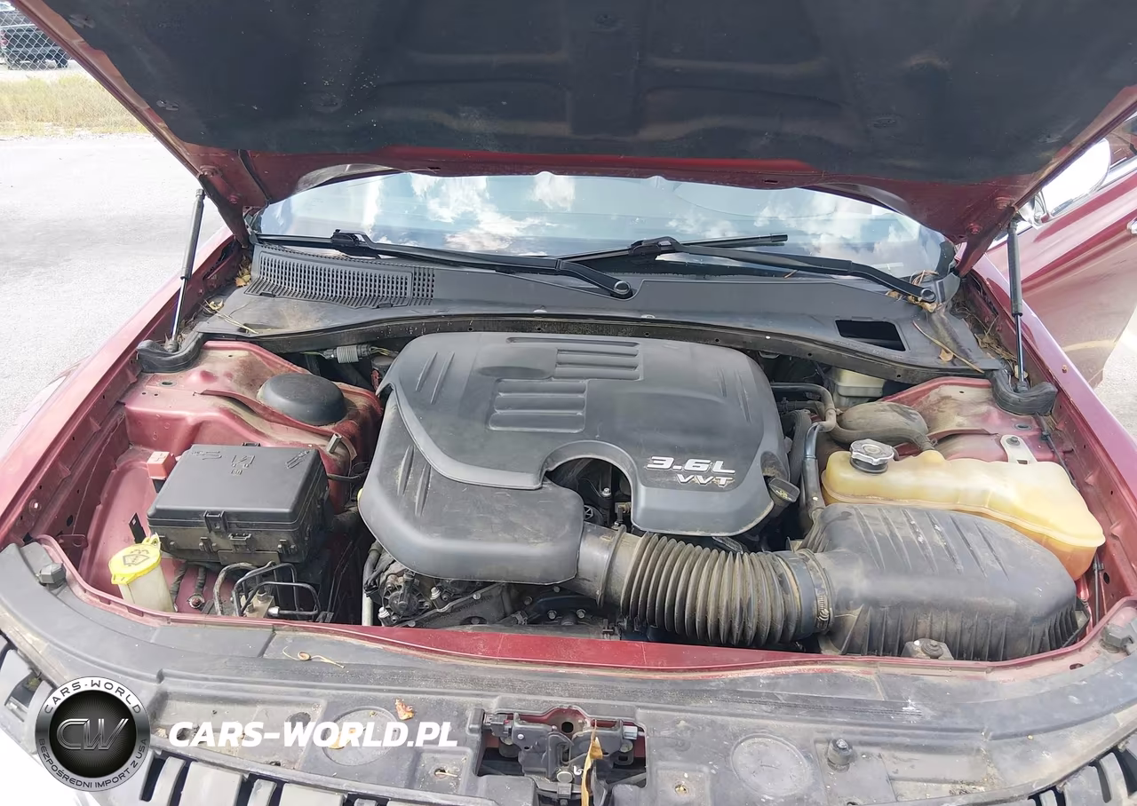 2014 Chrysler 300C VIN:2C3CCAEG2EH100897 - 10
