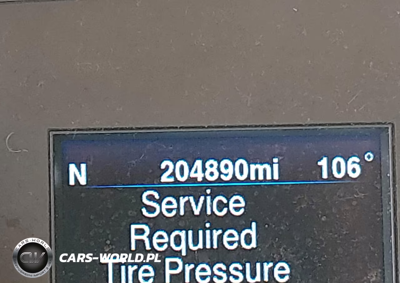 2014 Chrysler 300C VIN:2C3CCAEG2EH100897 - 16