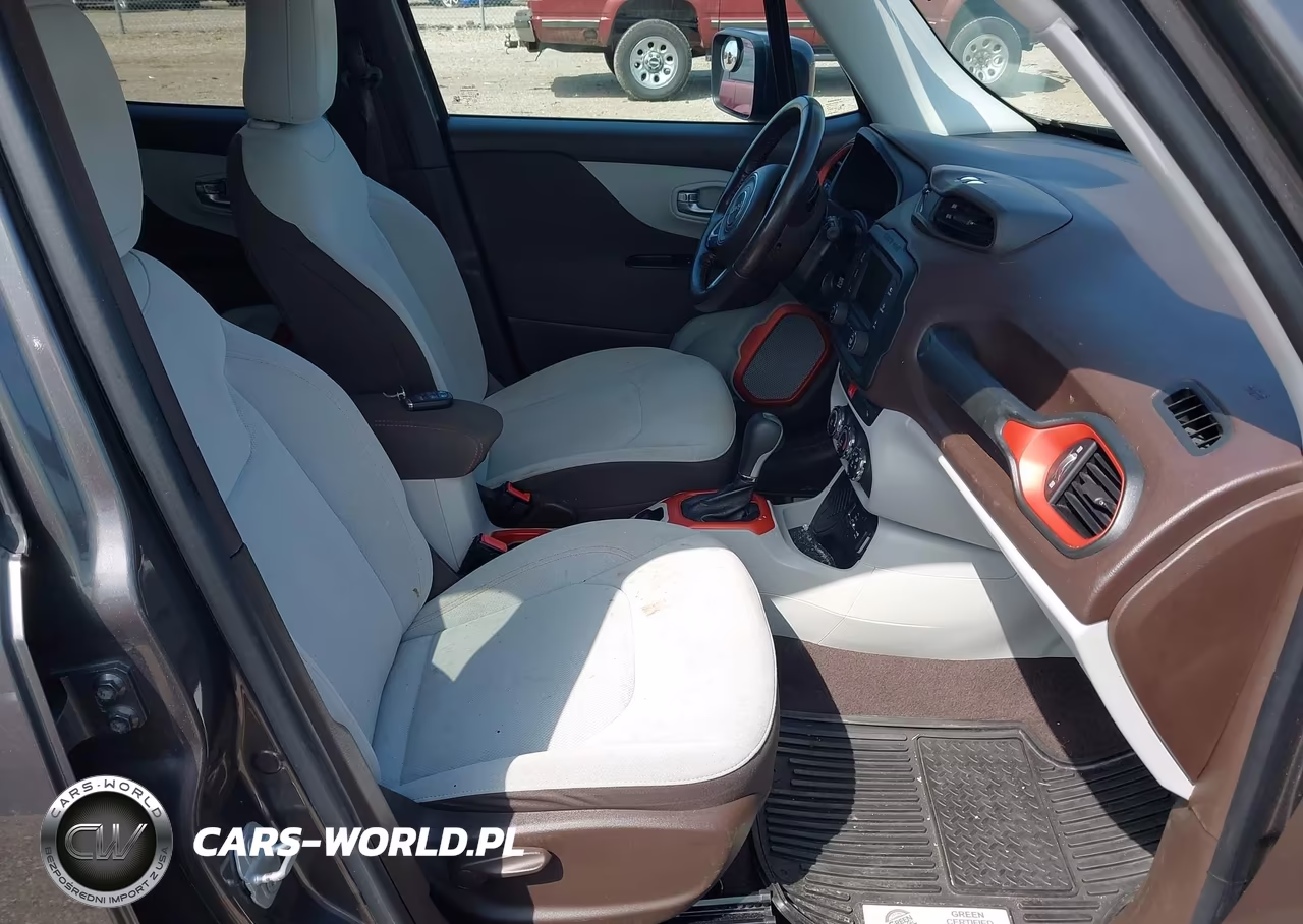 2017 Jeep Renegade Latitude VIN:ZACCJABB3HPE42078 - 5