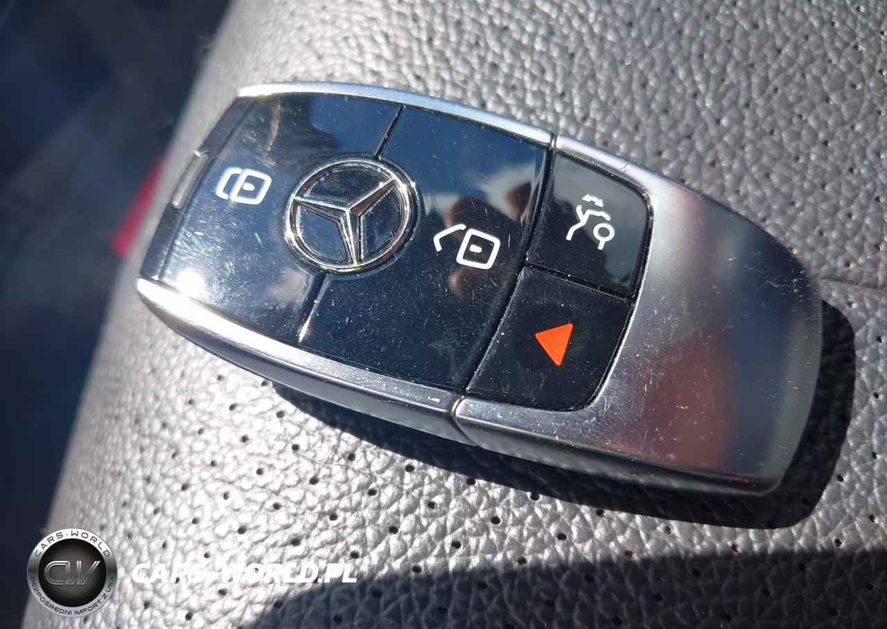 2019 Mercedes-Benz E 300 4Matic VIN:WDDZF4KB7KA533137 - 11