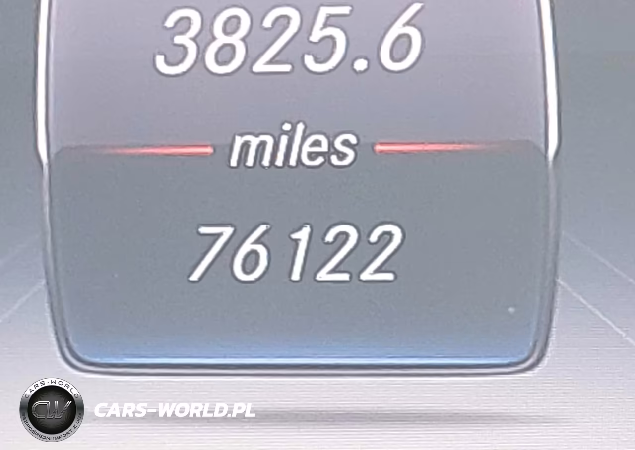 2019 Mercedes-Benz E 300 4Matic VIN:WDDZF4KB7KA533137 - 16