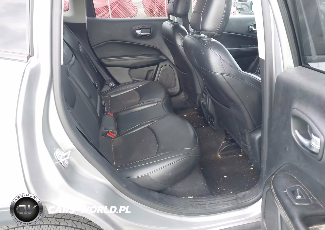 2019 Jeep Compass Latitude 4X4 VIN:3C4NJDBB0KT598895 - 8