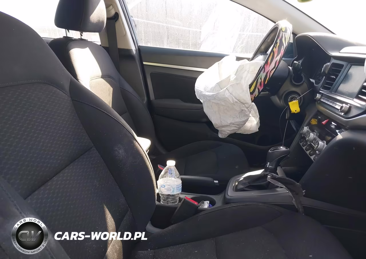2020 Hyundai Elantra Sel VIN:5NPD84LF7LH548232 - 5