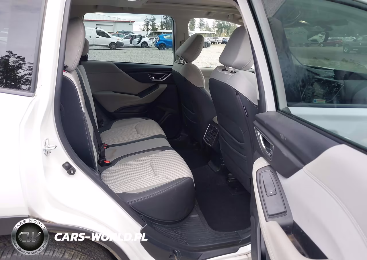 2023 Subaru Forester Premium VIN:JF2SKAEC2PH501352 - 18