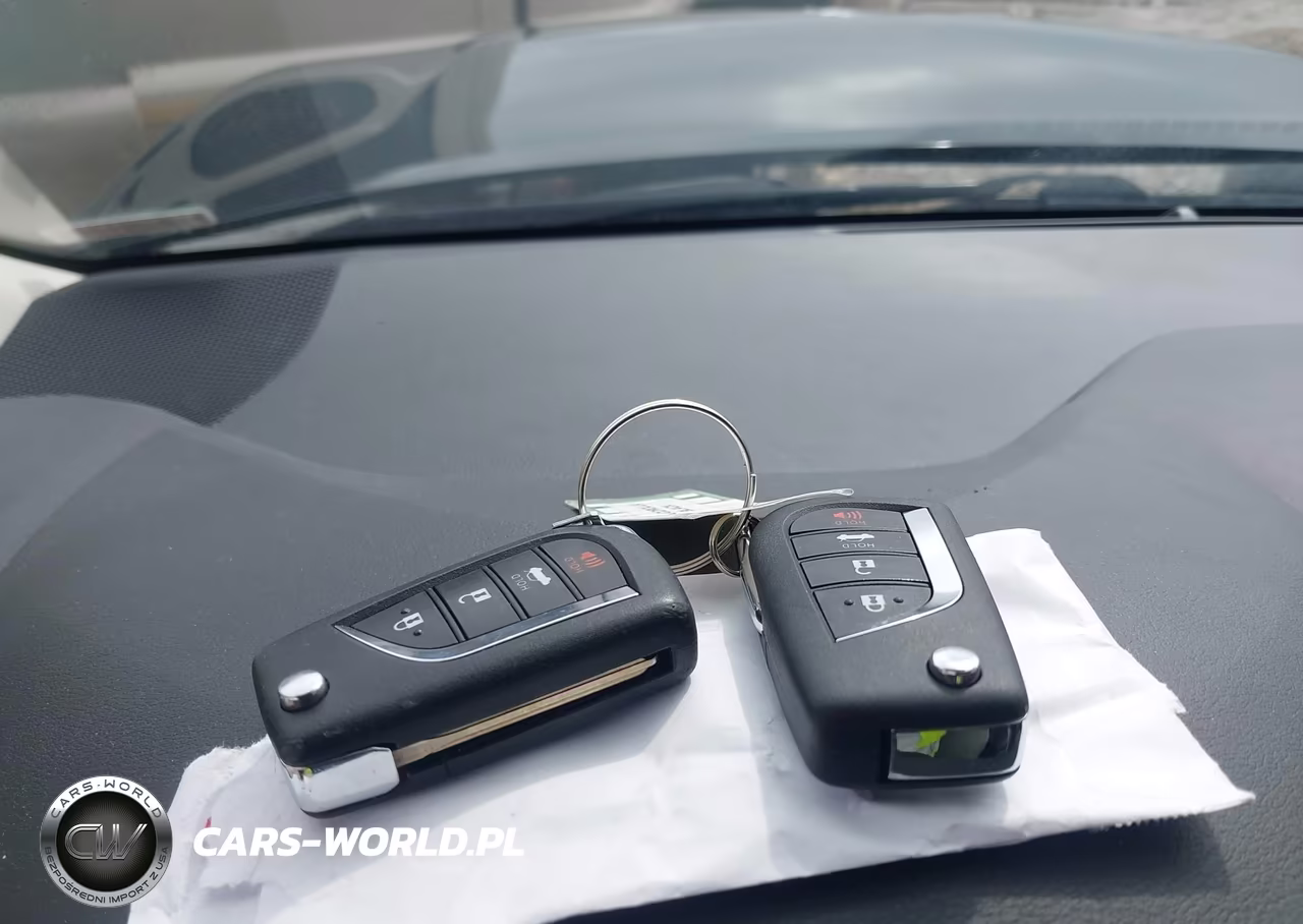2024 Toyota Corolla Hybrid Le VIN:JTDBCMFE3R3038103 - 11