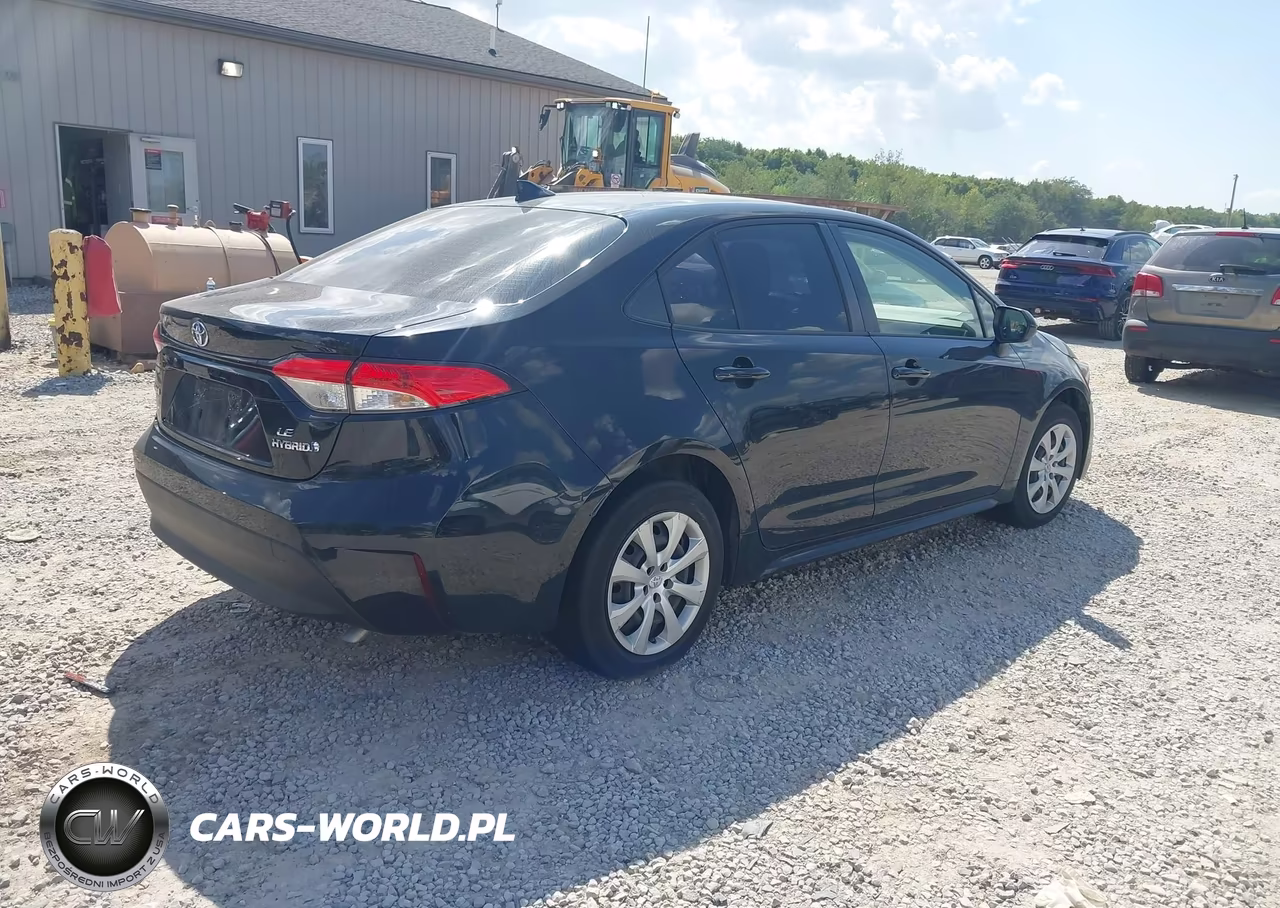 2024 Toyota Corolla Hybrid Le VIN:JTDBCMFE3R3038103 - 4