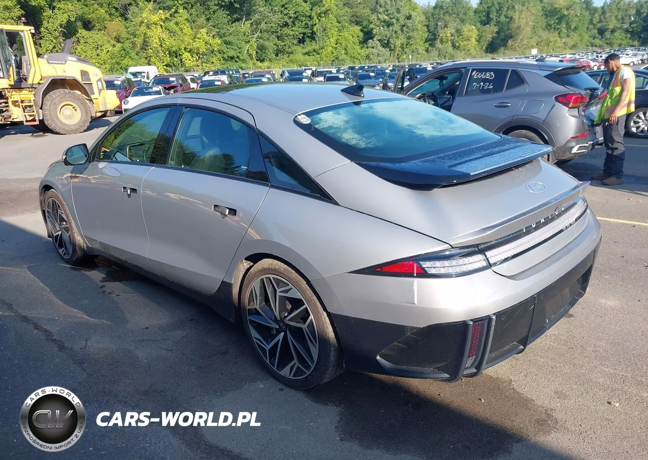 2023 Hyundai Ioniq 6 Limited VIN:KMHM54AC3PA031813 - 3