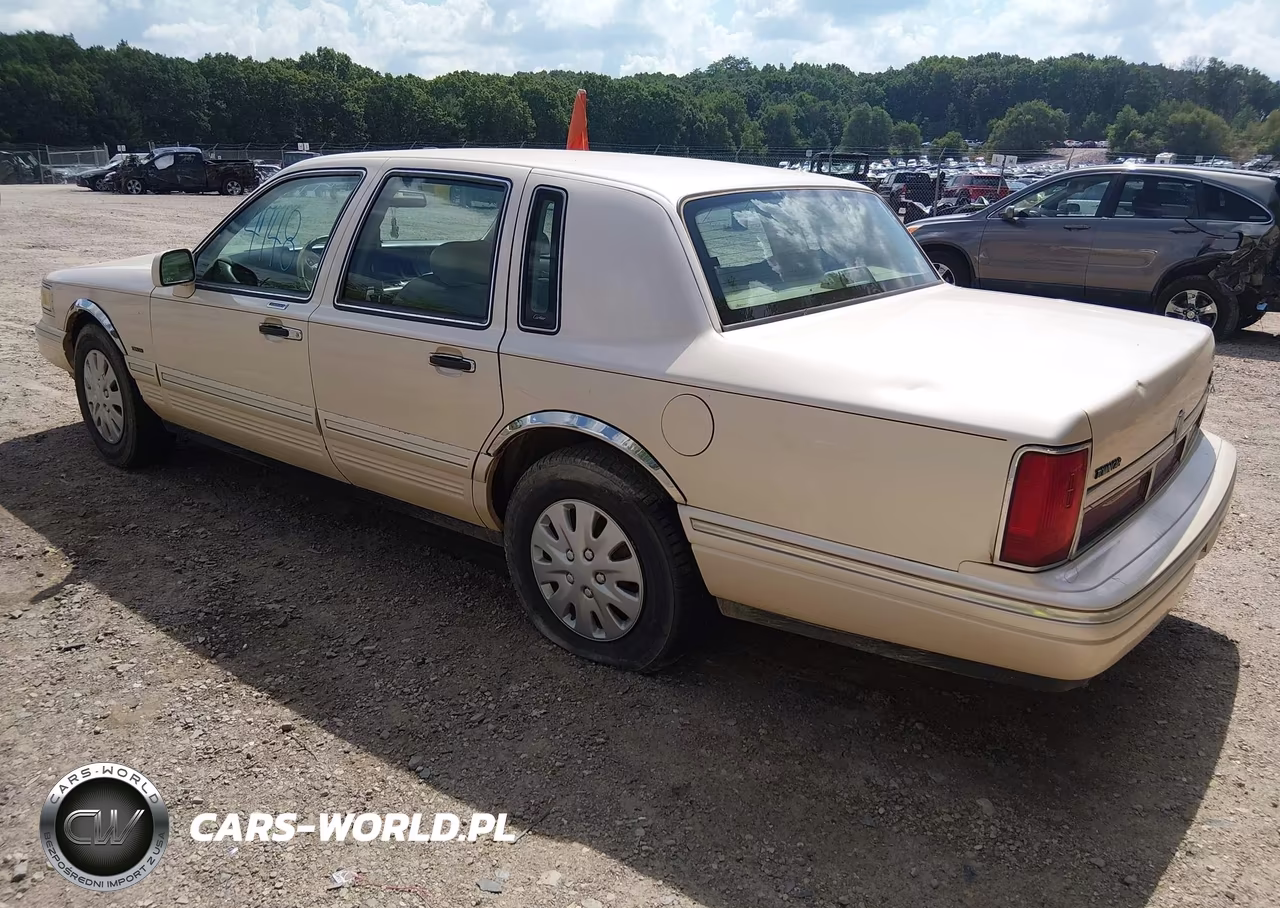 1996 Lincoln Town Car Cartier VIN:1LNLM83W2TY613545 - 3