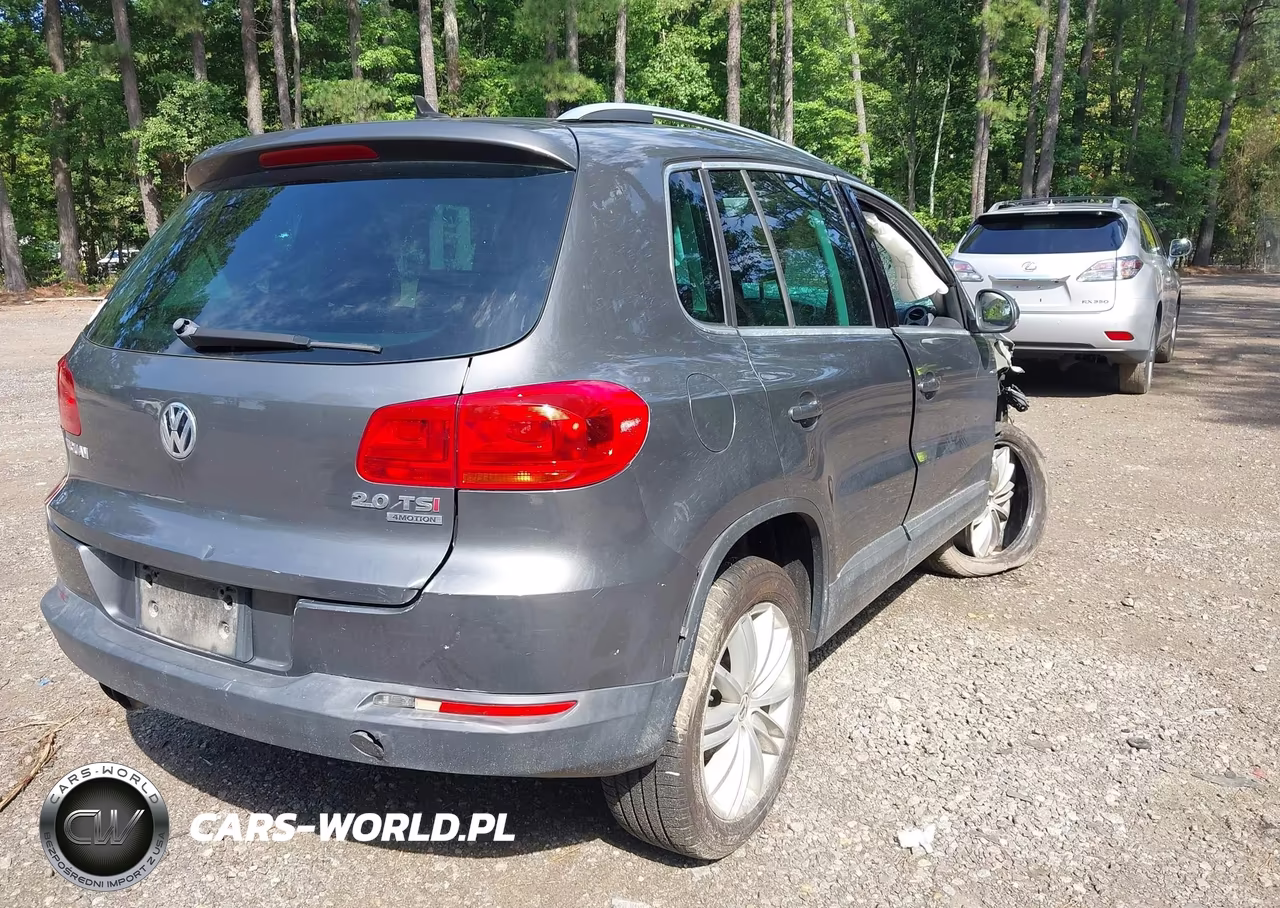 2015 Volkswagen Tiguan Se VIN:WVGBV7AX2FW611700 - 4