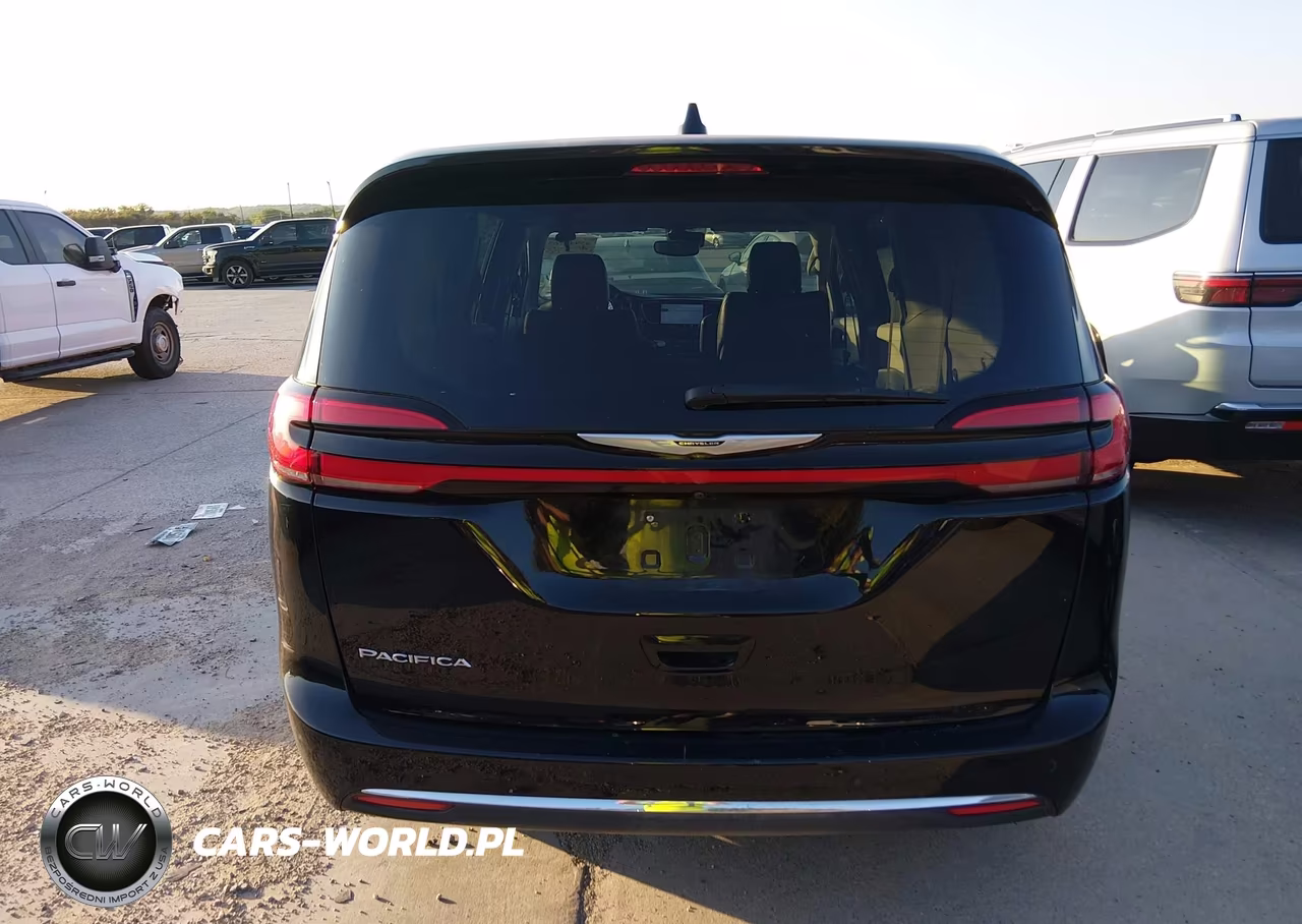 2024 Chrysler Pacifica Touring L VIN:2C4RC1BG6RR172972 - 16