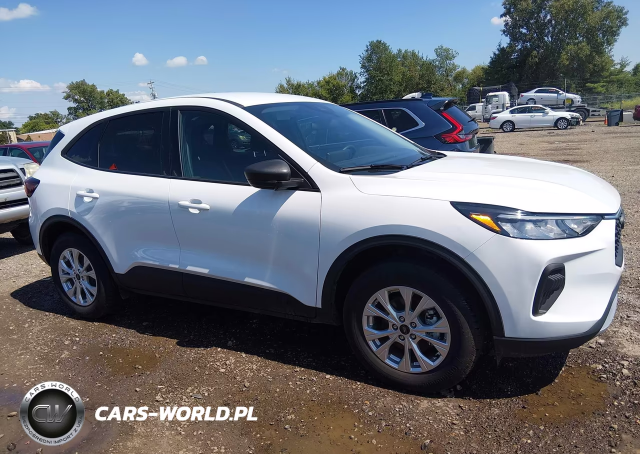 2026 Ford Escape Active VIN:1FMCU9GNXTUA23656 - 14
