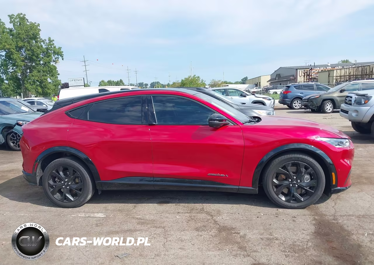 2023 Ford Mustang Mach-E Premium VIN:3FMTK3SU4PMA67647 - 14