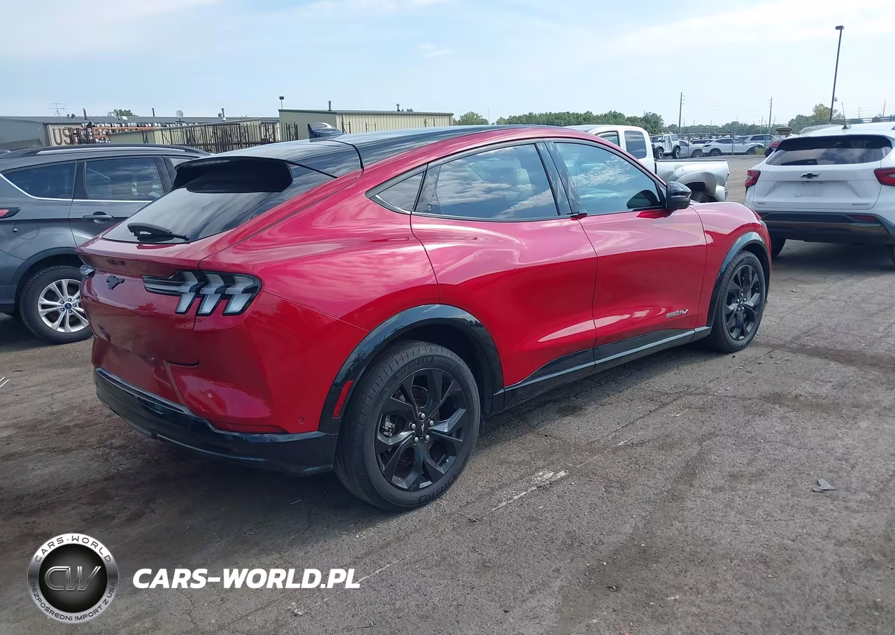 2023 Ford Mustang Mach-E Premium VIN:3FMTK3SU4PMA67647 - 4