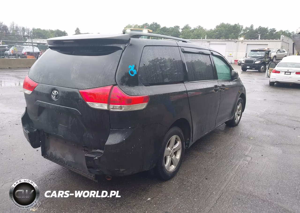 2014 Toyota Sienna Le V6 8 Passenger VIN:5TDKK3DC8ES452954 - 4