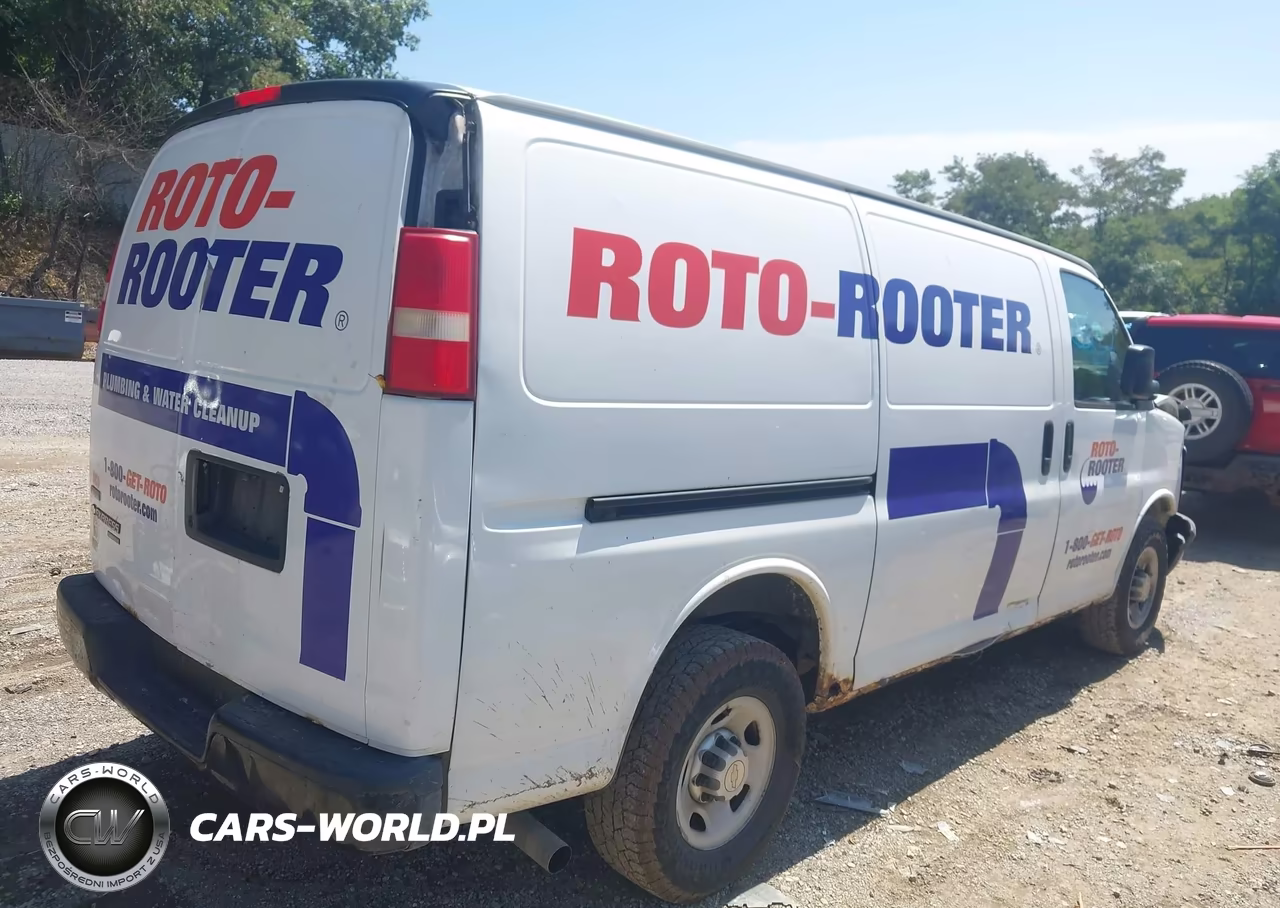 2011 Chevrolet Express 2500 Work Van VIN:1GCWGFFA7B1131058 - 4