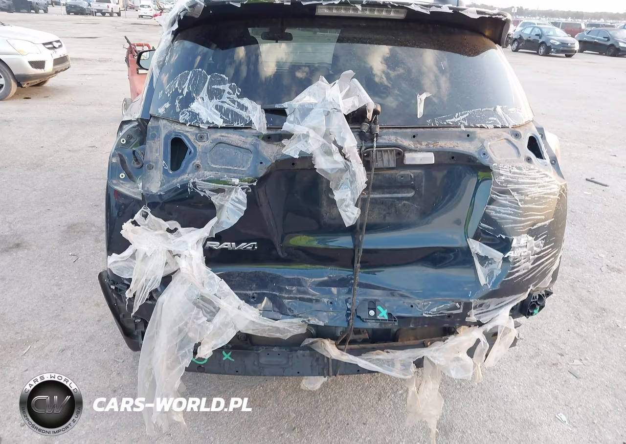 2017 Toyota Rav4 Le VIN:JTMBFREV8HJ172055 - 18