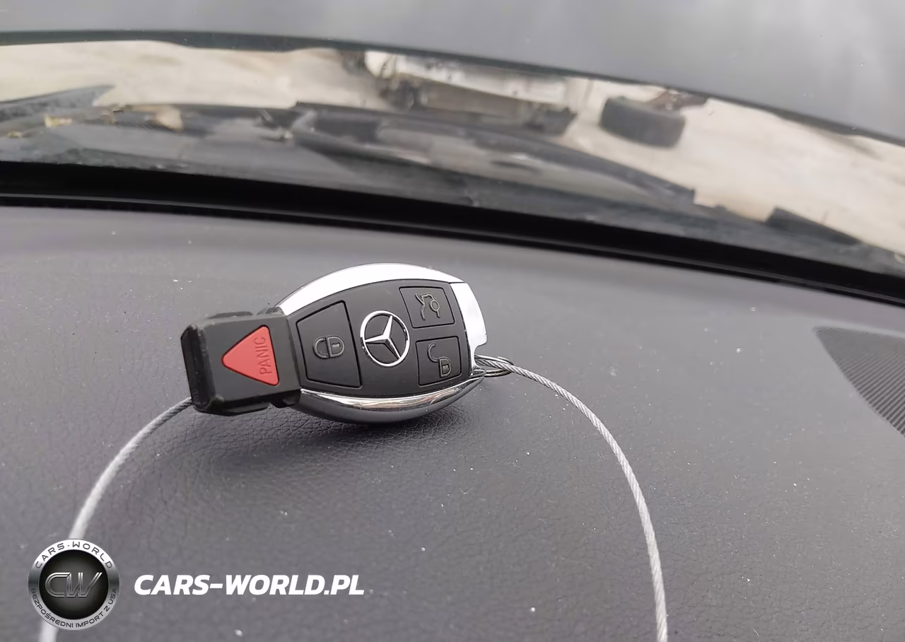 2018 Mercedes-Benz C 300 4Matic VIN:55SWF4KB0JU252671 - 11