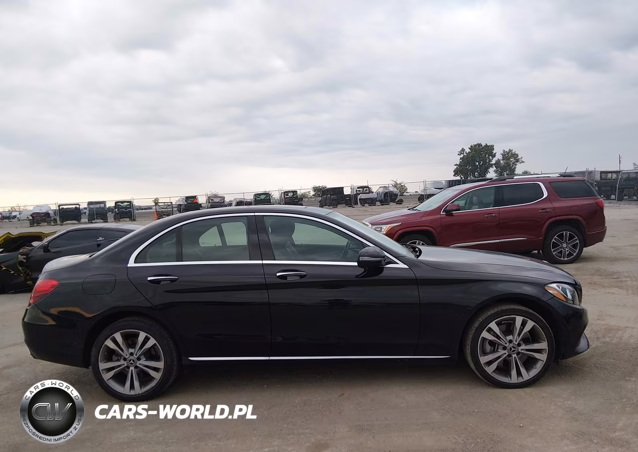 2018 Mercedes-Benz C 300 4Matic VIN:55SWF4KB0JU252671 - 13