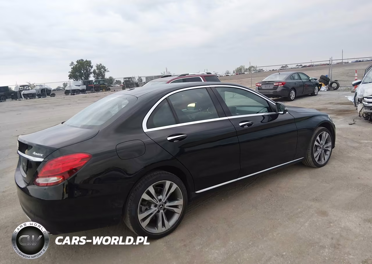 2018 Mercedes-Benz C 300 4Matic VIN:55SWF4KB0JU252671 - 4