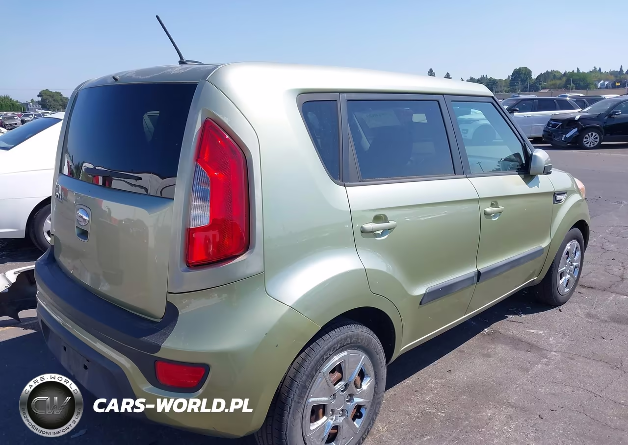 2013 Kia Soul VIN:KNDJT2A50D7560079 - 4
