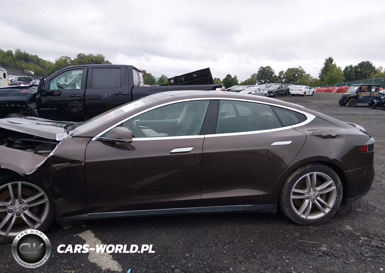 2014 Tesla Model S P85 VIN:5YJSA1H15EFP43707 - 13