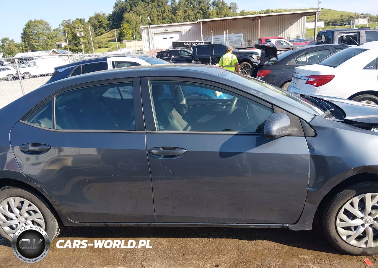 2019 Toyota Corolla Le VIN:5YFBURHE3KP892674 - 14