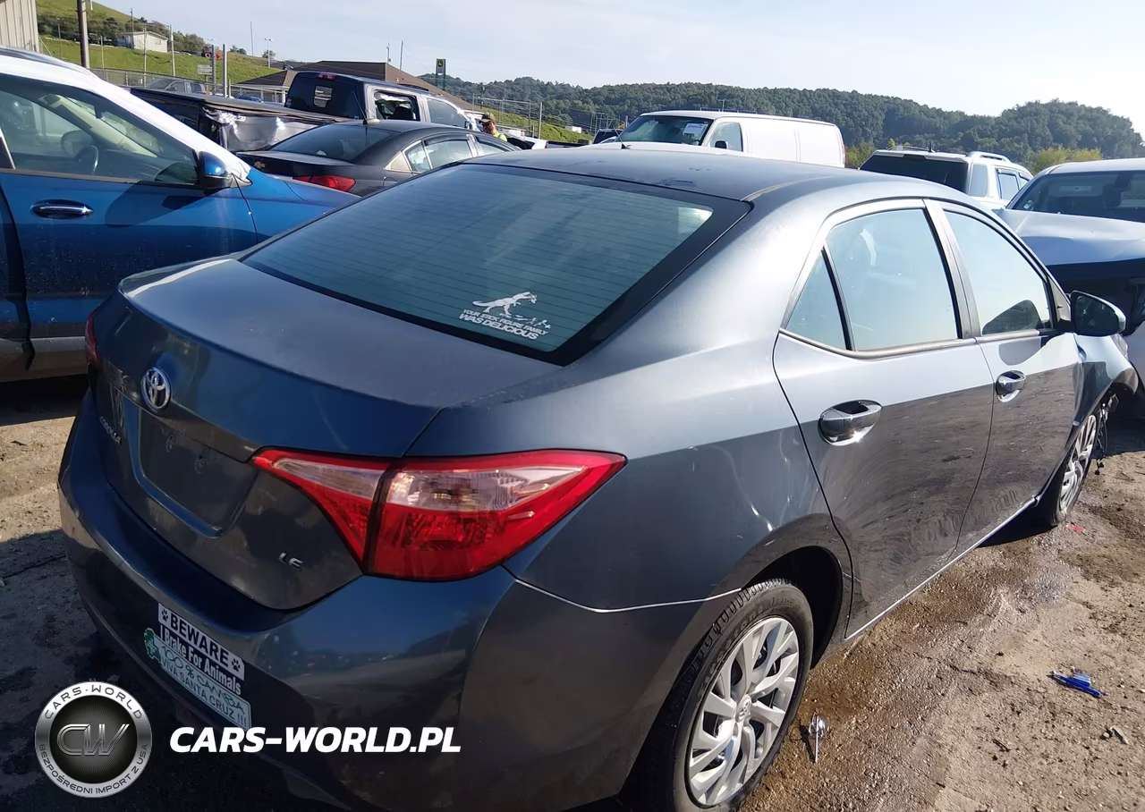 2019 Toyota Corolla Le VIN:5YFBURHE3KP892674 - 4