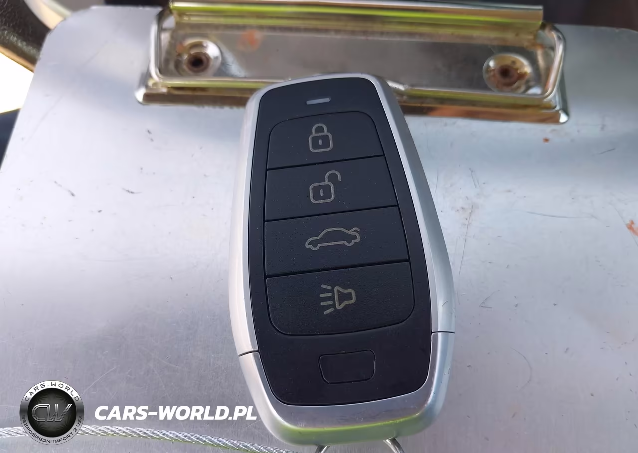 2017 Ford Fiesta Titanium VIN:3FADP4FJ2HM103732 - 11