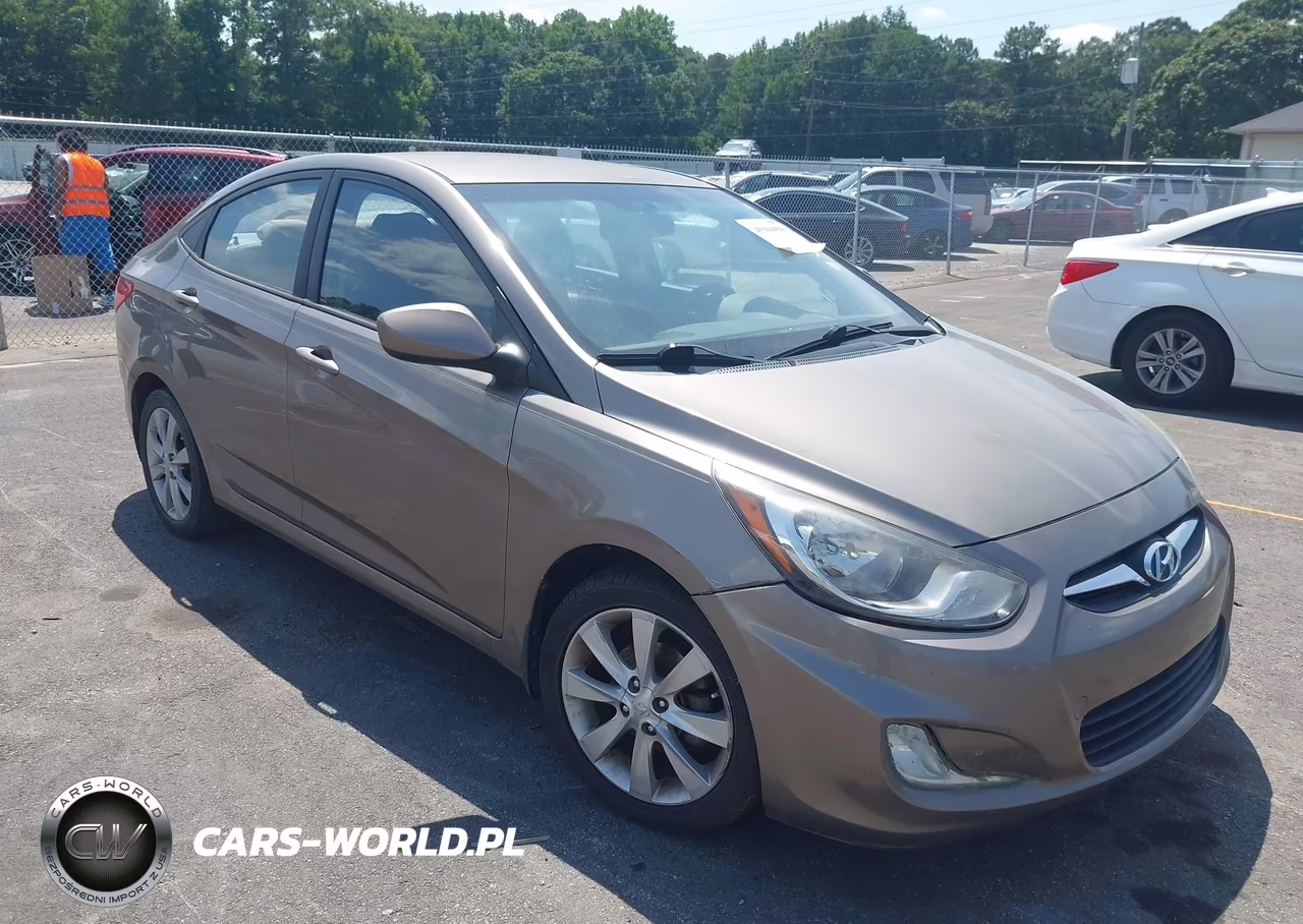 2013 Hyundai Accent Gls