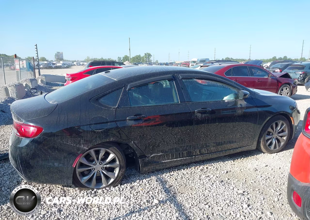 2015 Chrysler 200 S VIN:1C3CCCBB8FN724376 - 13