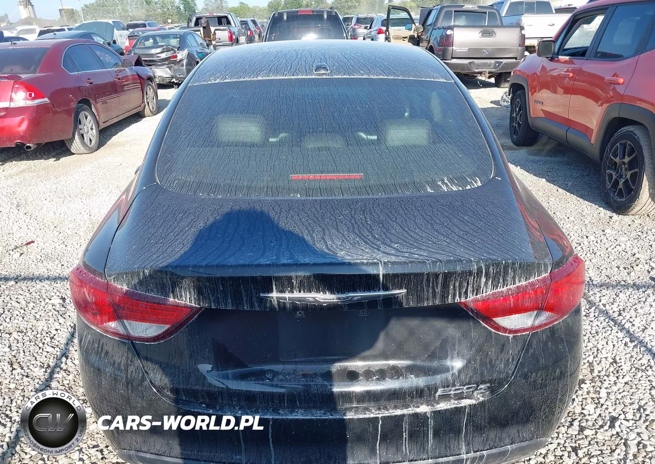 2015 Chrysler 200 S VIN:1C3CCCBB8FN724376 - 16