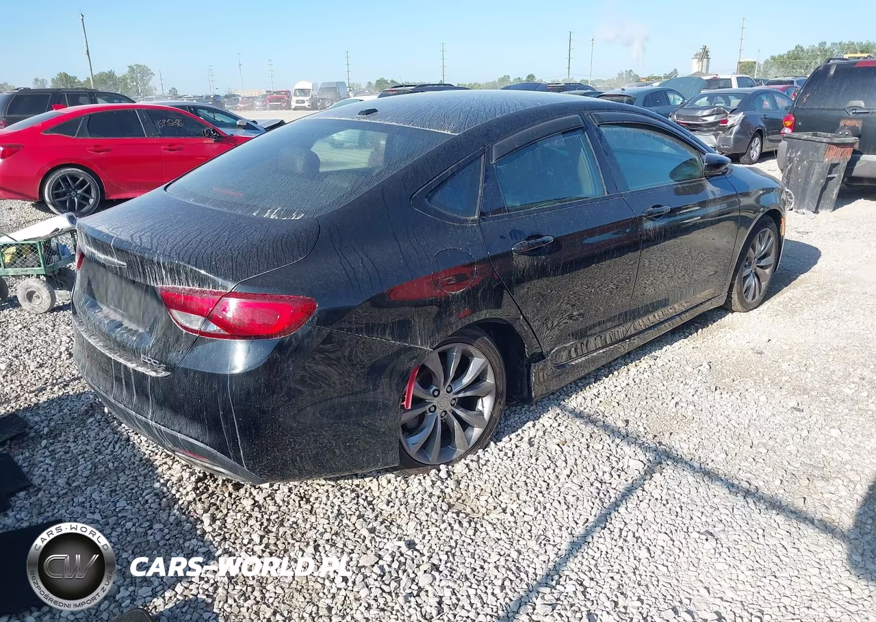 2015 Chrysler 200 S VIN:1C3CCCBB8FN724376 - 4