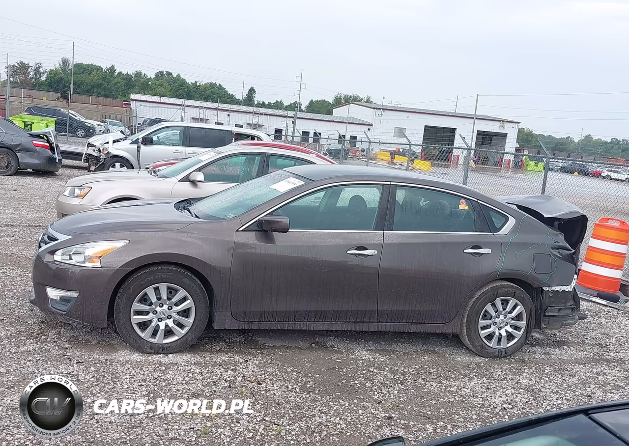 2013 Nissan Altima 2.5 S VIN:1N4AL3AP9DN549736 - 13
