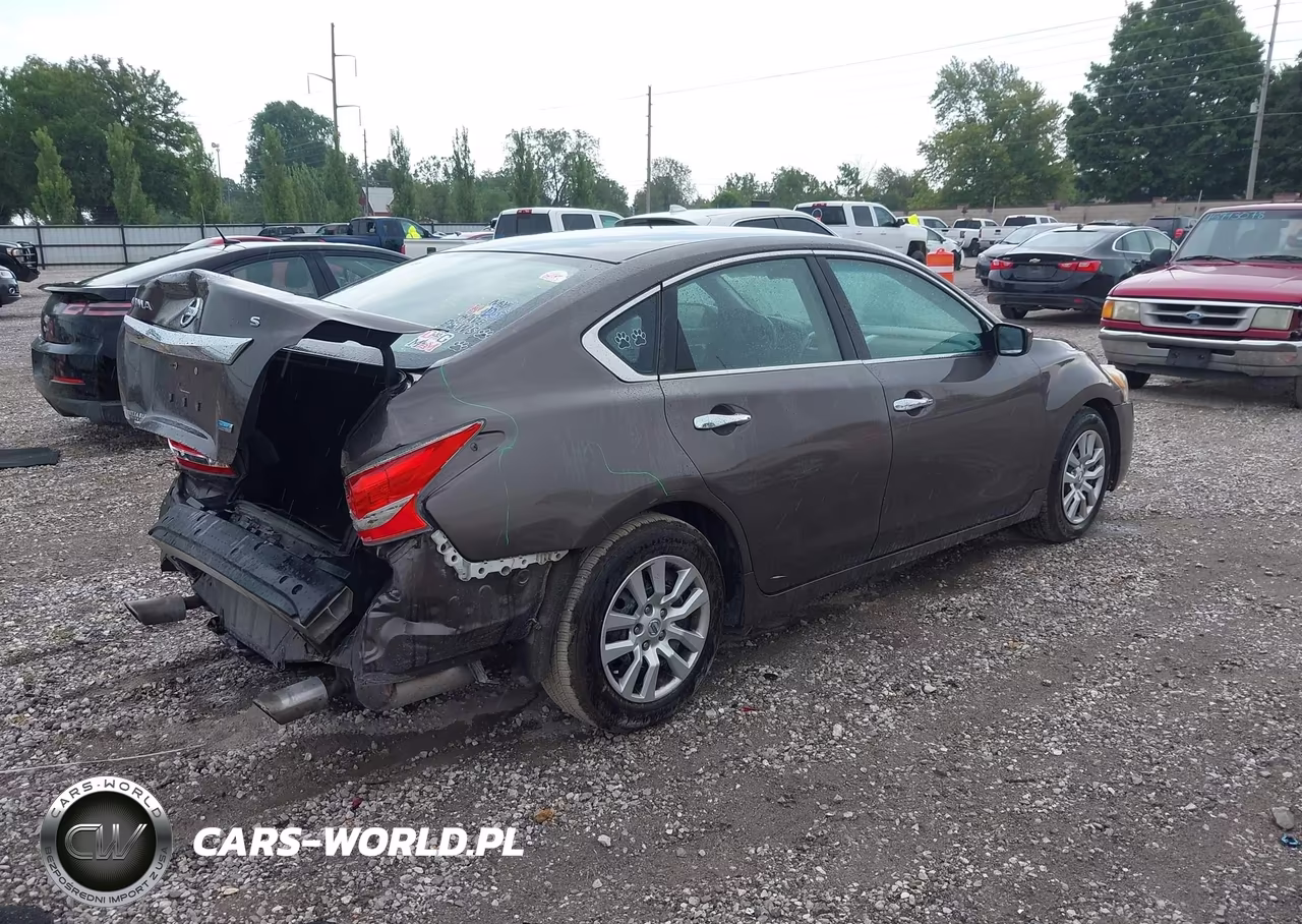 2013 Nissan Altima 2.5 S VIN:1N4AL3AP9DN549736 - 4