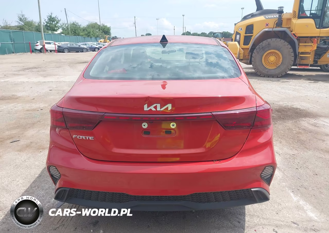 2022 Kia Forte Lxs VIN:3KPF24AD3NE491949 - 17