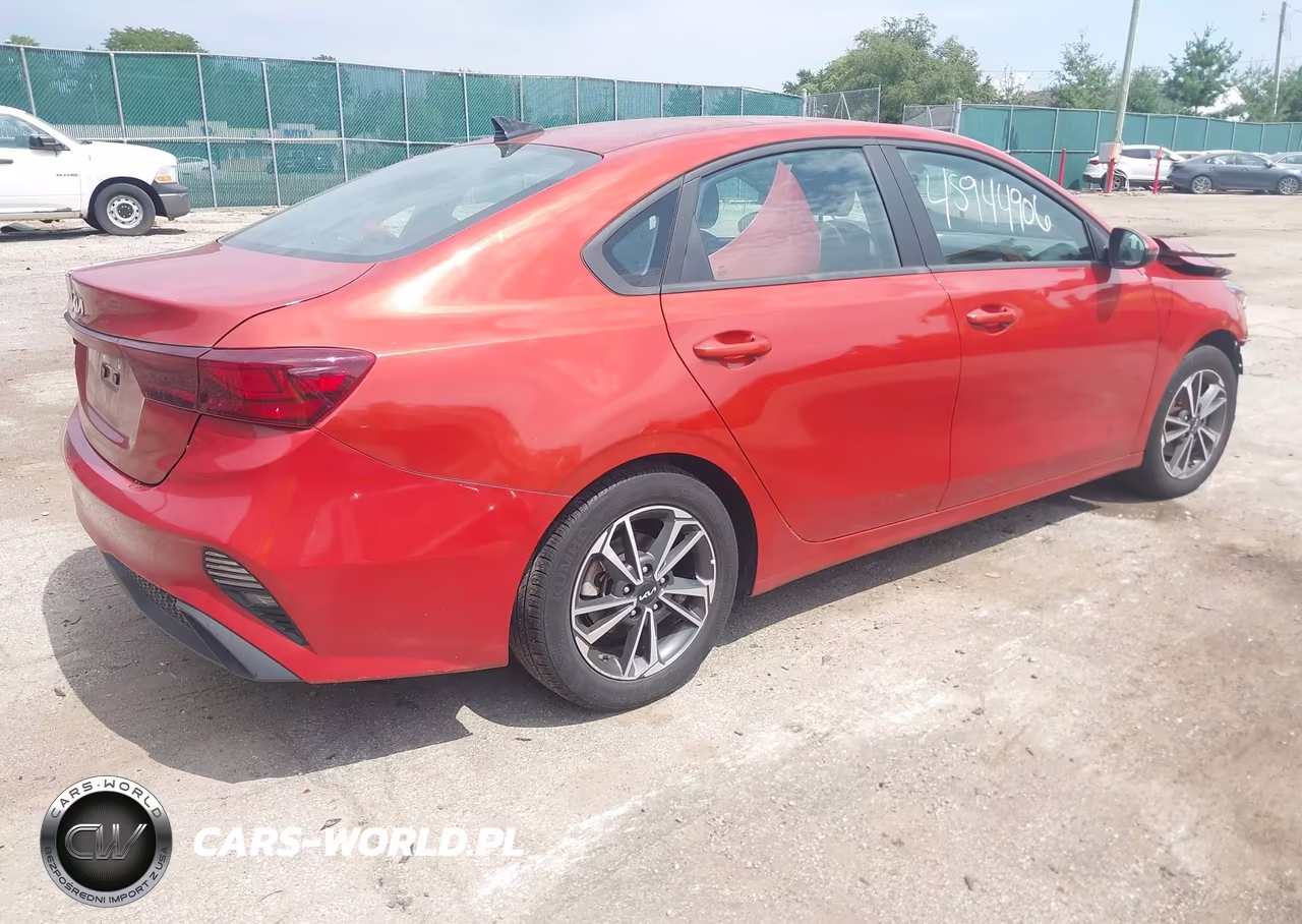 2022 Kia Forte Lxs VIN:3KPF24AD3NE491949 - 4