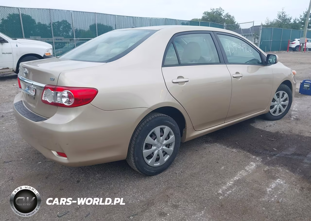 2011 Toyota Corolla Le VIN:JTDBU4EE5B9144943 - 4