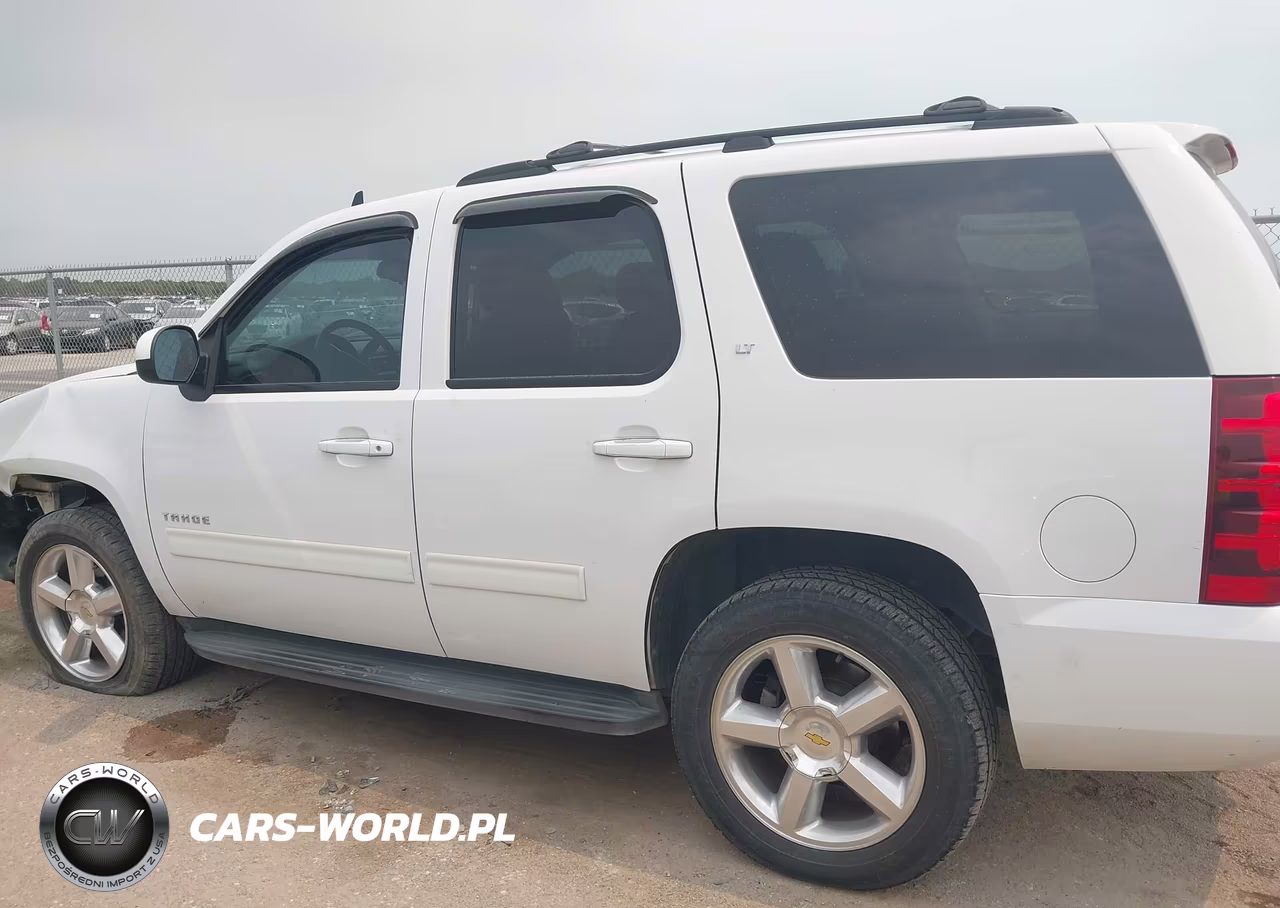 2013 Chevrolet Tahoe Lt VIN:1GNSCBE05DR152093 - 14