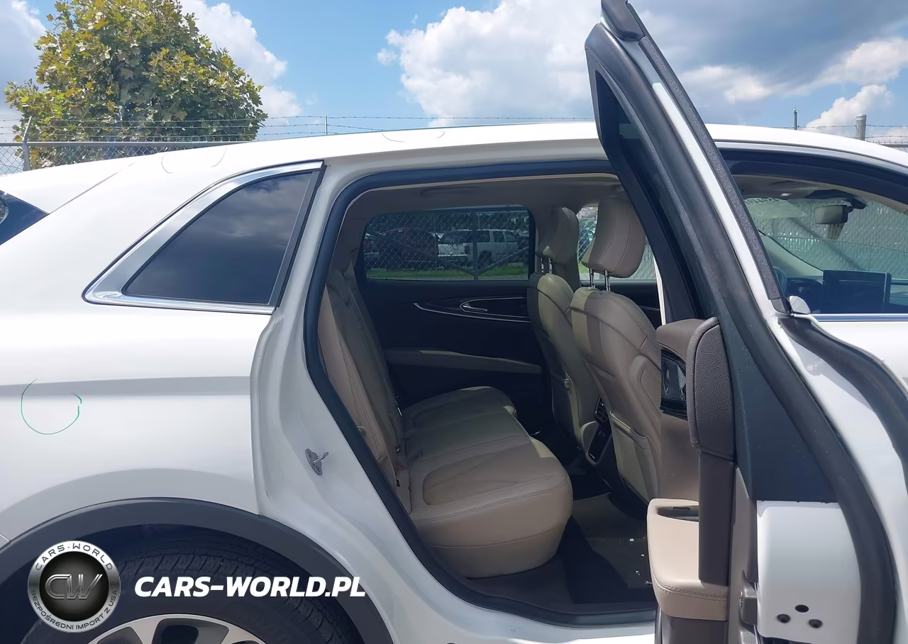 2021 Lincoln Nautilus Reserve VIN:2LMPJ6K90MBL18070 - 8