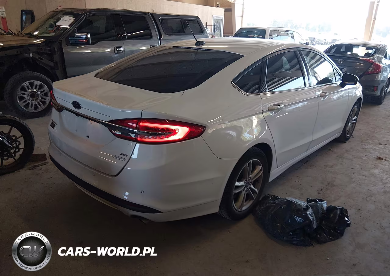 2018 Ford Fusion Se VIN:3FA6P0HD8JR228882 - 4