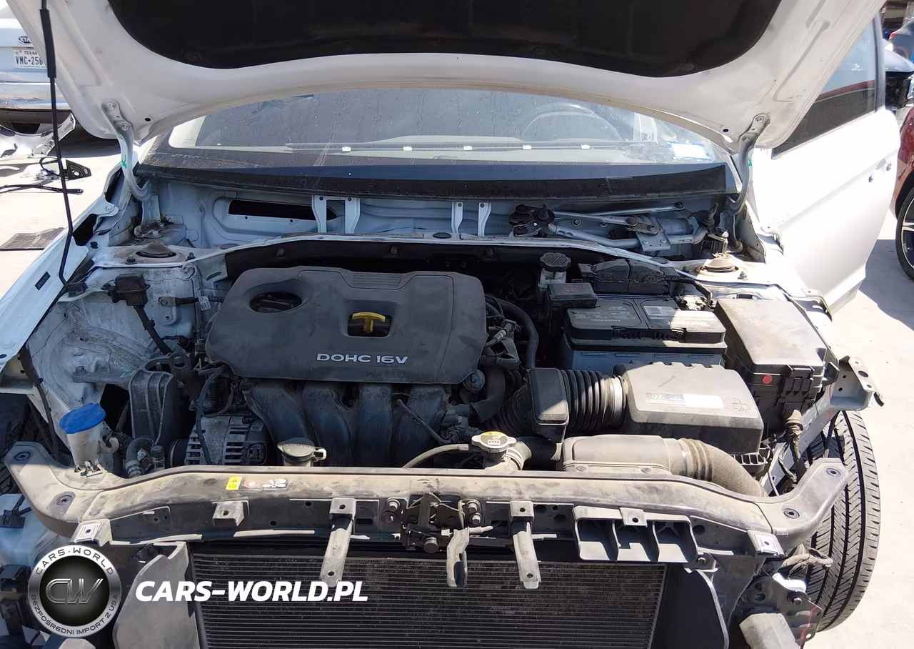 2018 Hyundai Elantra Value Edition VIN:5NPD84LF5JH261551 - 10
