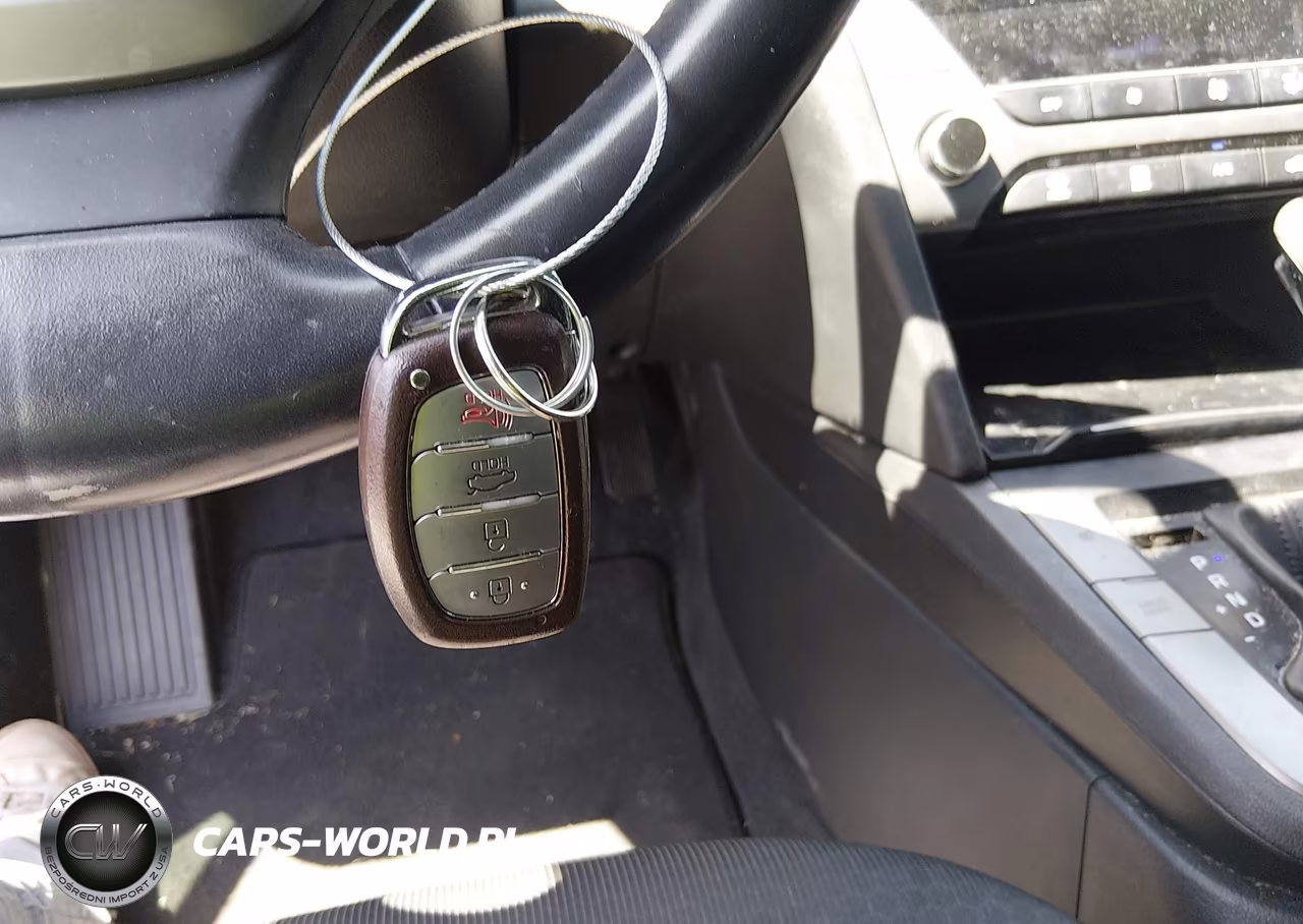 2018 Hyundai Elantra Value Edition VIN:5NPD84LF5JH261551 - 11