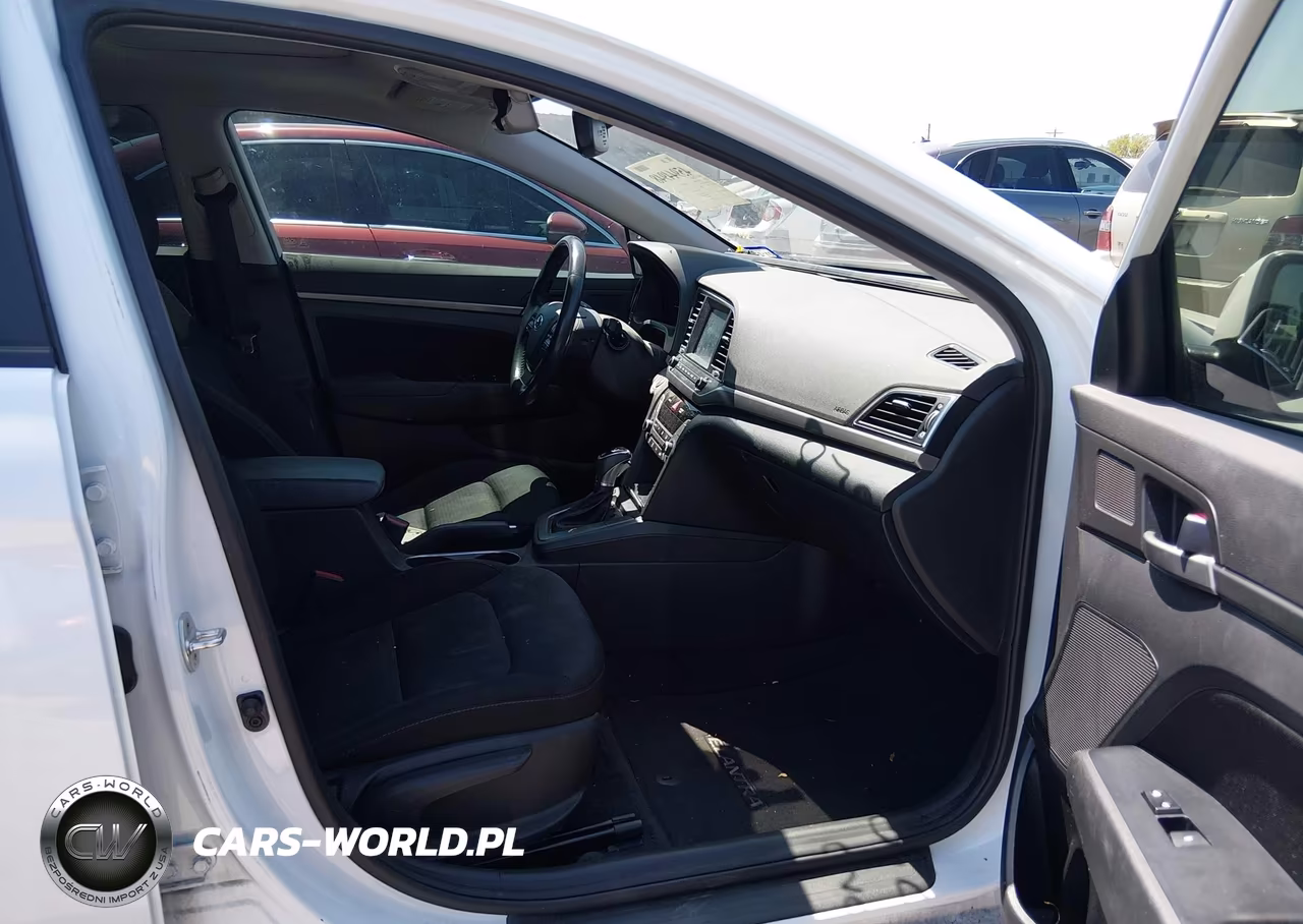 2018 Hyundai Elantra Value Edition VIN:5NPD84LF5JH261551 - 5