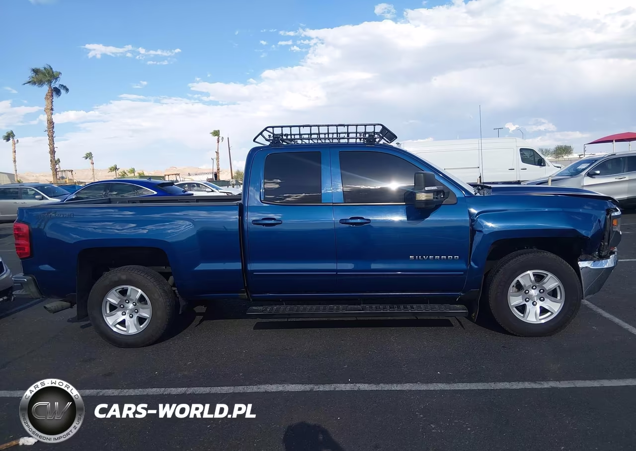 2018 Chevrolet Silverado 1500 1Lt VIN:1GCRCREC1JZ247739 - 13